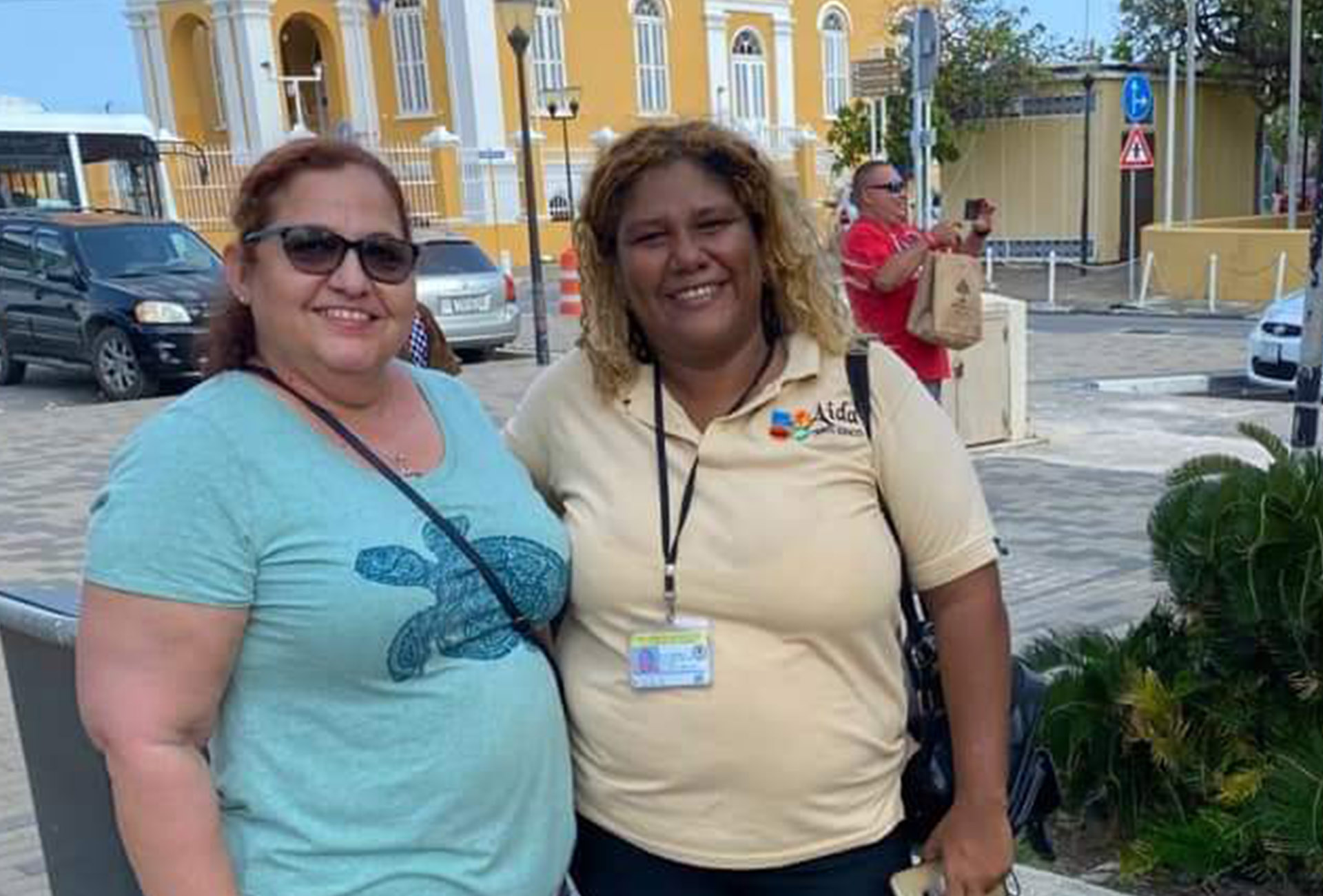 https://aidatravelservices.com/v2/wp-content/uploads/2024/04/picturThe-Curacaos-Colourful-History-Walking-Tour_5.jpg